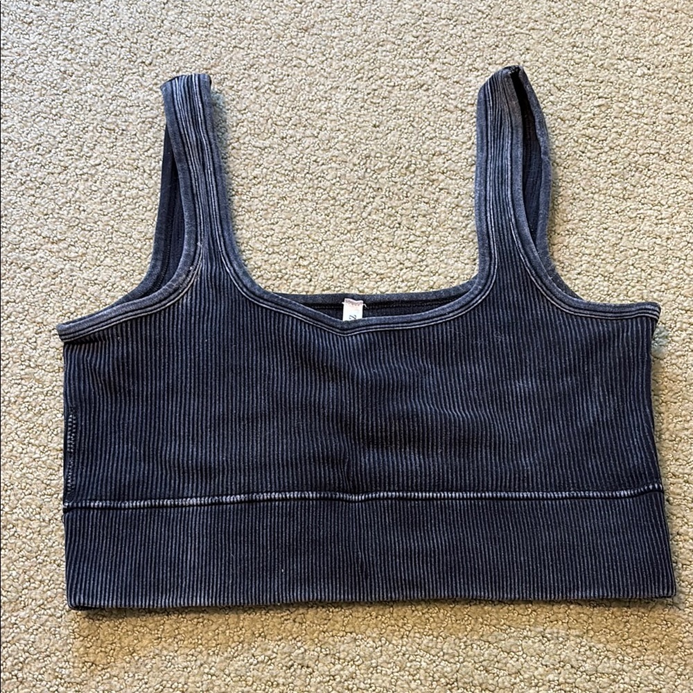 Ribbed sports bra